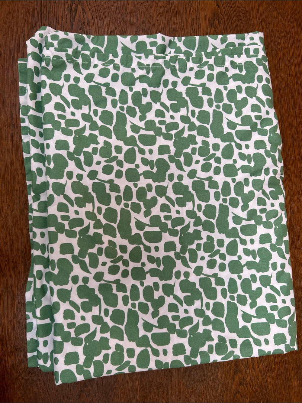 XL Twin Green/White Print. Extra soft. cool feel. Great condition for that dorm.